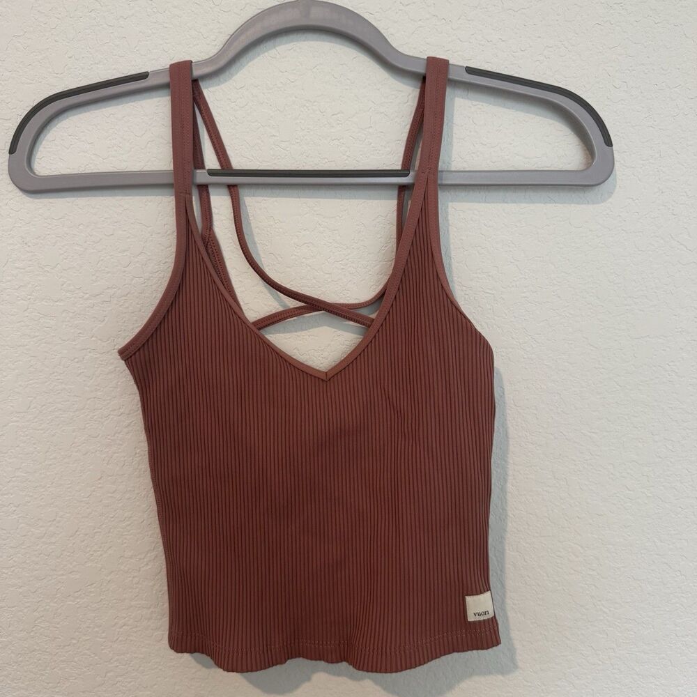 Vuori Rib Crop Tank Top Womens Extra Small Marsala Shelf Bra Strappy Yoga Gym